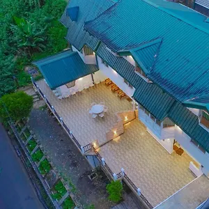 Hotel Blue Moon Residency, Nuwara Eliya