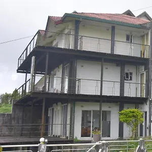 Nuwaraeliya H2o Lakeside Guest house